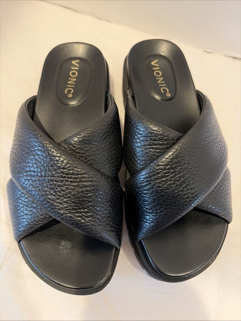 Vionic Vesta Platform Lug Arch Support Black Leather Slides Sandals Size 6.5